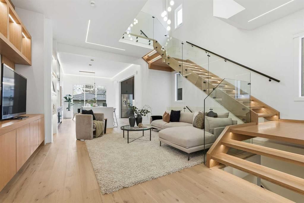 132 Lissington Drive SW, Calgary — photo 5 of 50
