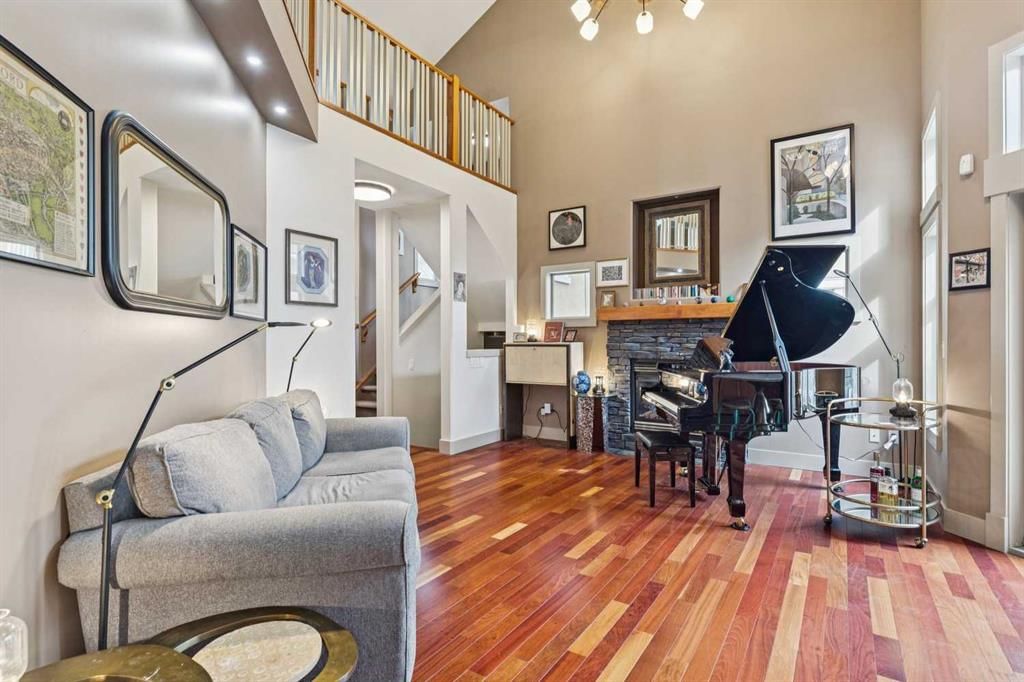 3009 Patricia Landing SW, Calgary — photo 3 of 23