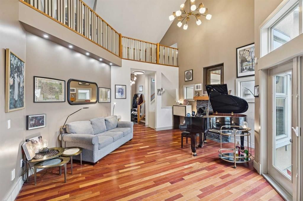 3009 Patricia Landing SW, Calgary — photo 4 of 23
