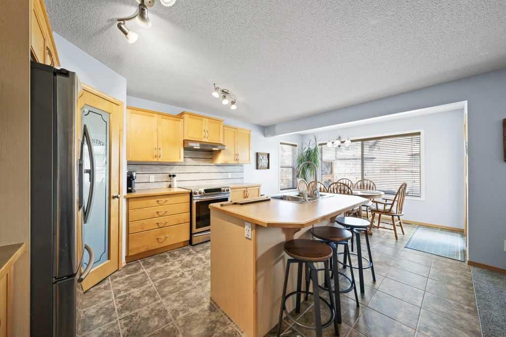 190 Brightonstone Bay SE, Calgary — photo 2 of 48