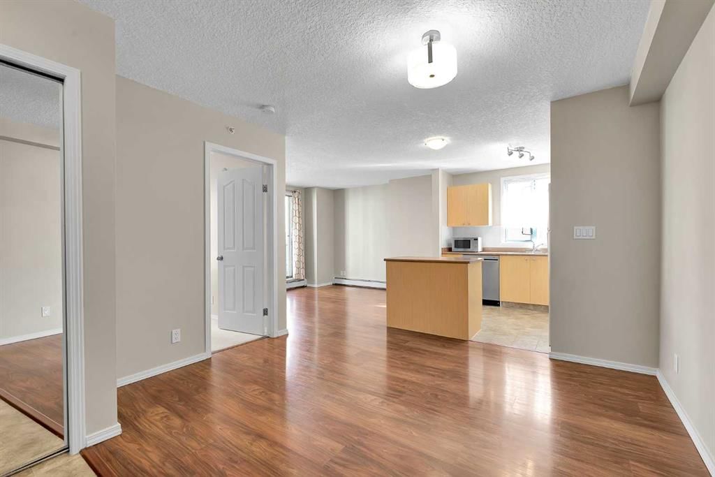 1518, 1111 6 Avenue SW, Calgary — photo 3 of 38
