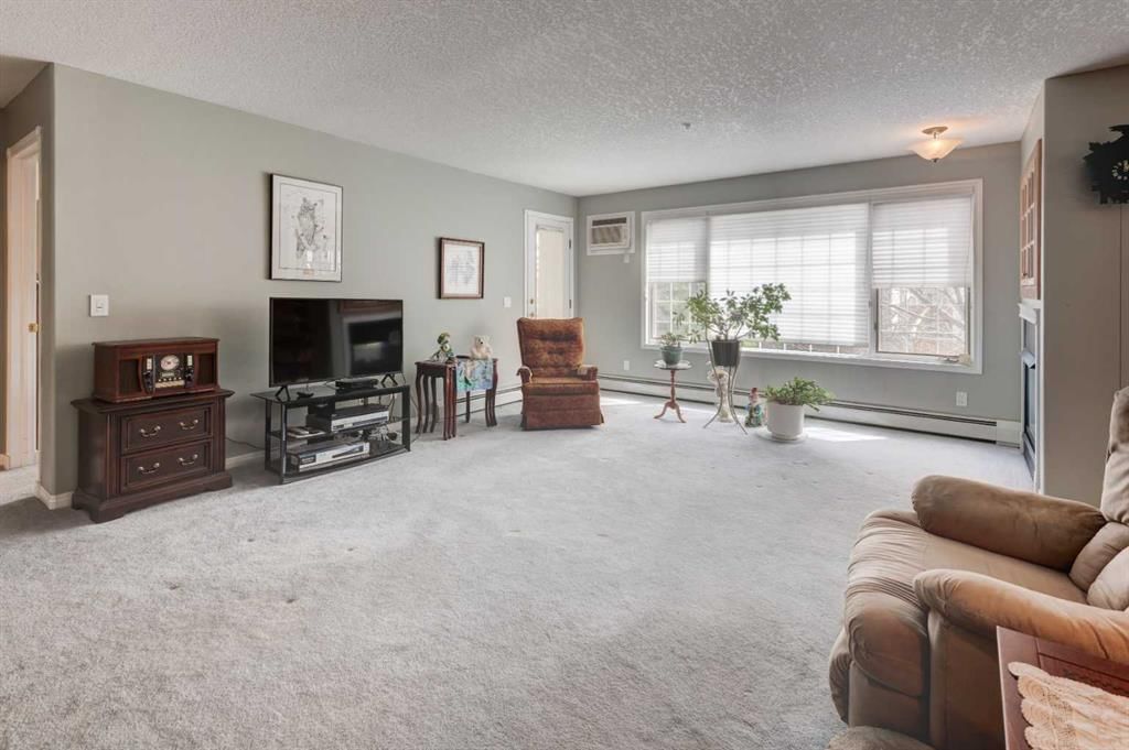 150, 6868 Sierra Morena Boulevard SW, Calgary — photo 3 of 49