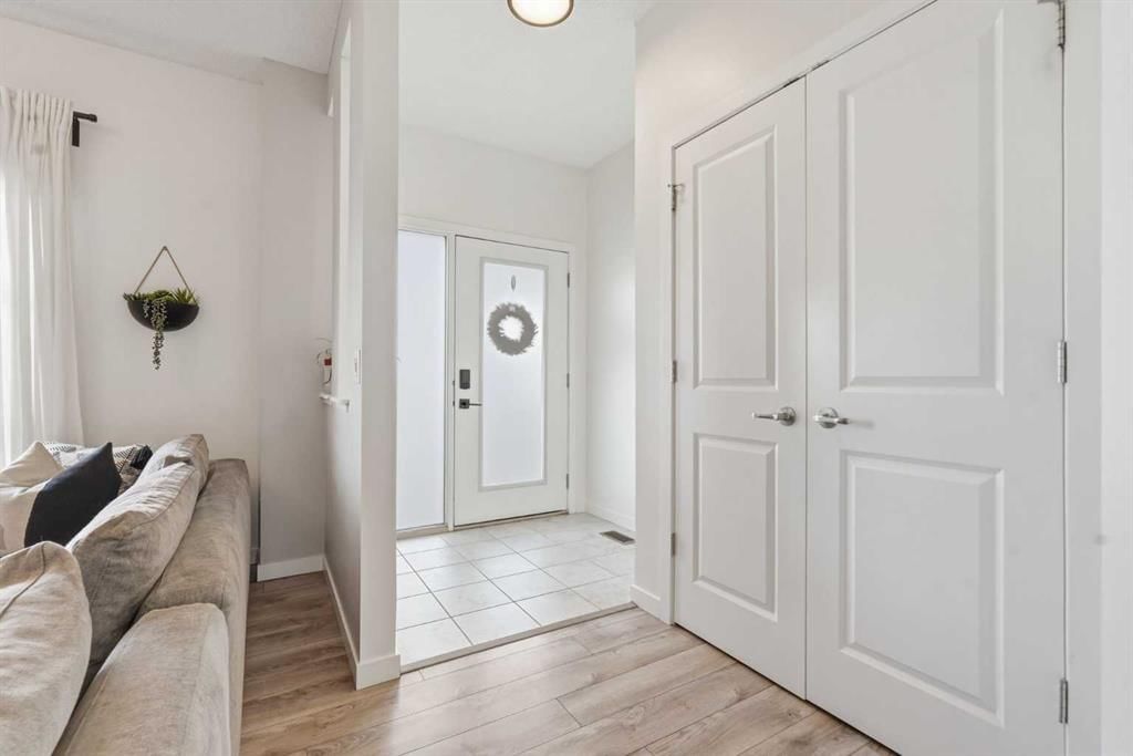45 Copperpond Avenue SE, Calgary — photo 3 of 50