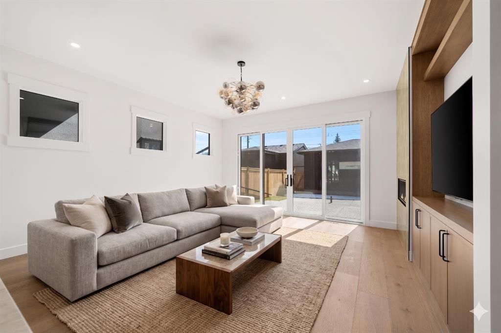 2405 4 Avenue NW, Calgary — photo 4 of 49