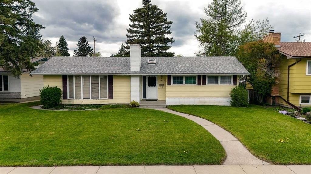 10823 Maplecreek Drive SE, Calgary — main listing photo