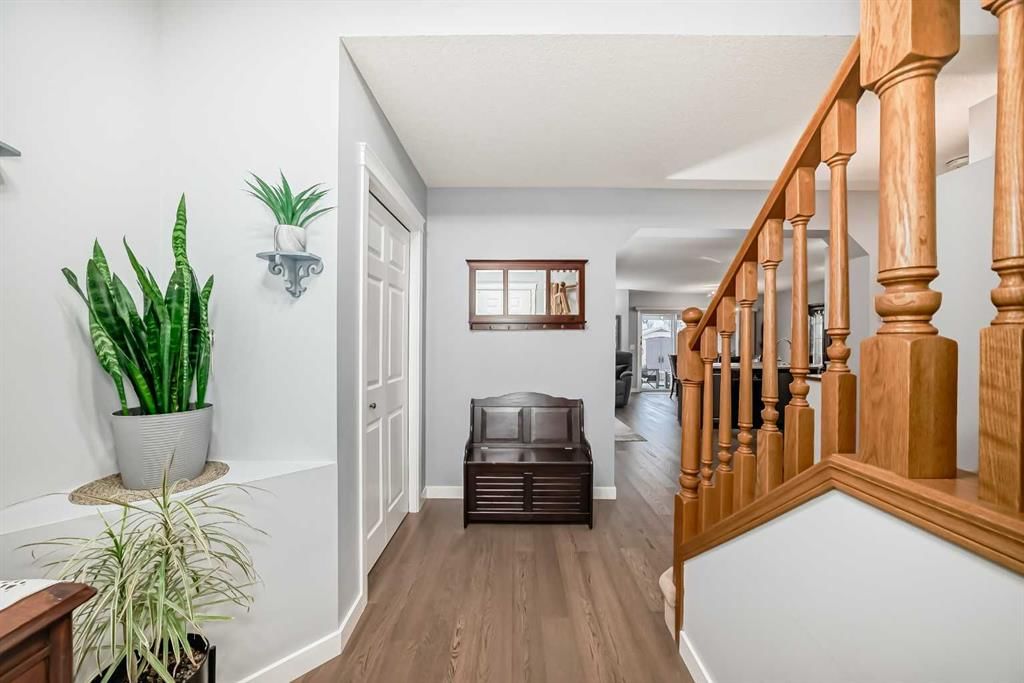 126 Chapalina Park Crescent, Calgary — photo 4 of 38