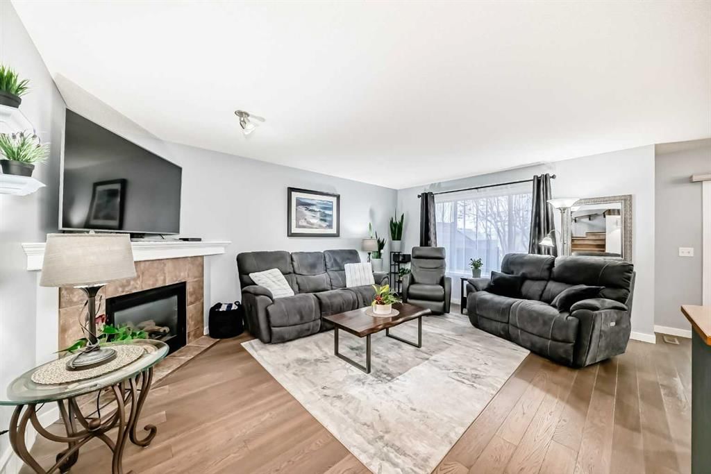 126 Chapalina Park Crescent, Calgary — photo 5 of 38