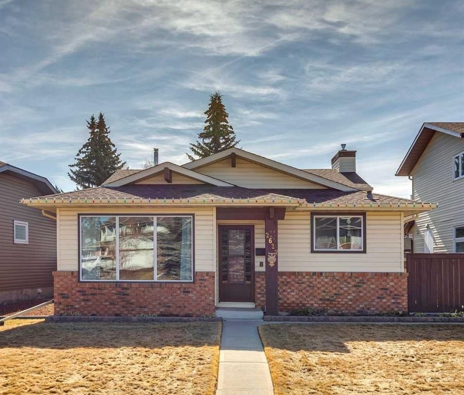 2627 126 Avenue SW, Calgary — main listing photo