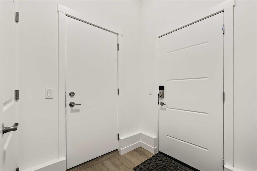 717 Sovereign Common SW, Calgary — photo 4 of 41