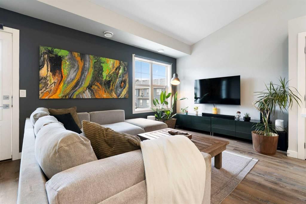 8 Evanscrest Gardens NW, Calgary — photo 3 of 27