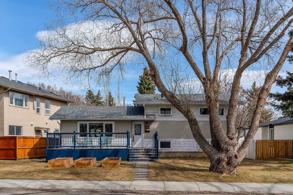3116 Brentwood Boulevard NW, Calgary — photo 2 of 30
