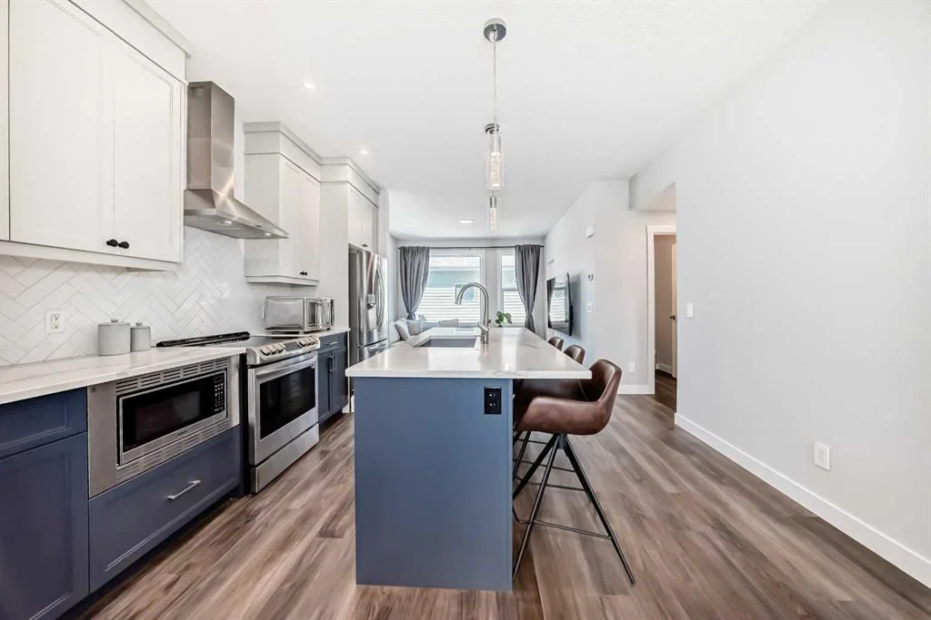 172 Rowmont Boulevard NW, Calgary — photo 4 of 50