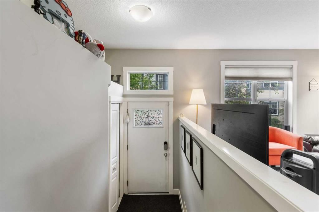 319 Mckenzie Towne Square SE, Calgary — photo 3 of 40