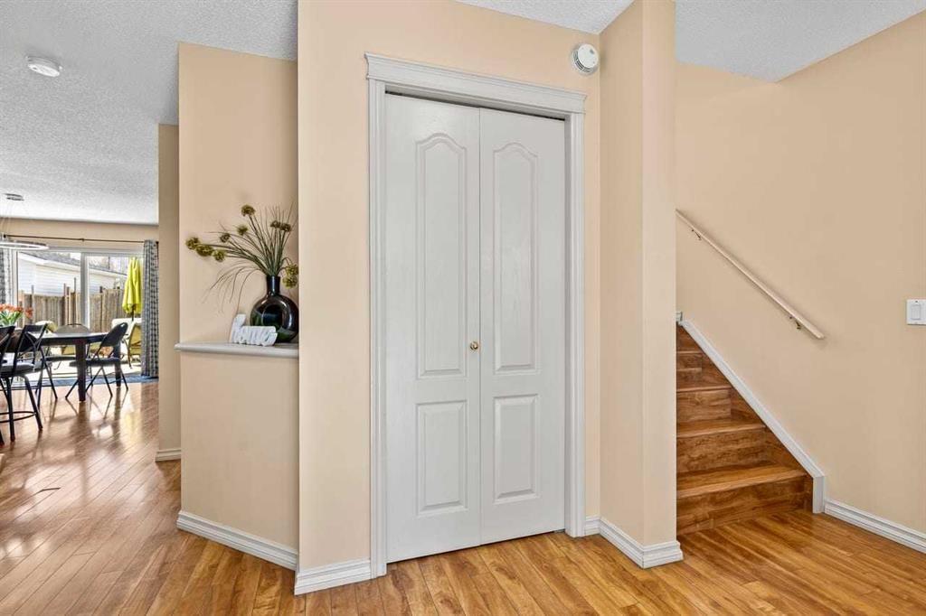 310 Somerset Drive SW, Calgary — photo 2 of 50