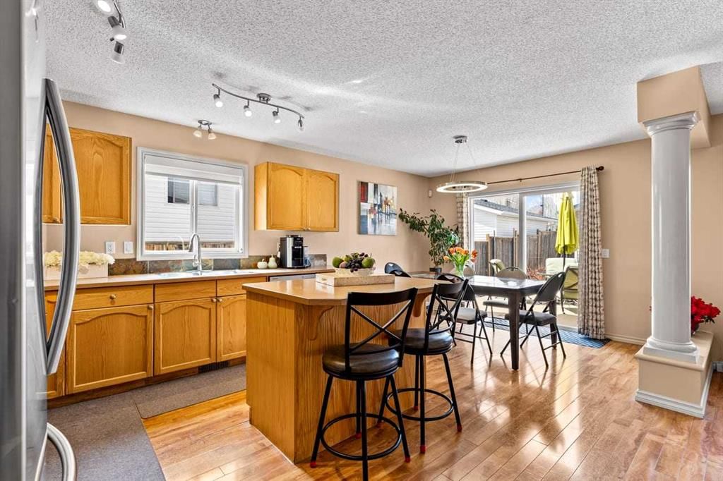 310 Somerset Drive SW, Calgary — photo 4 of 50