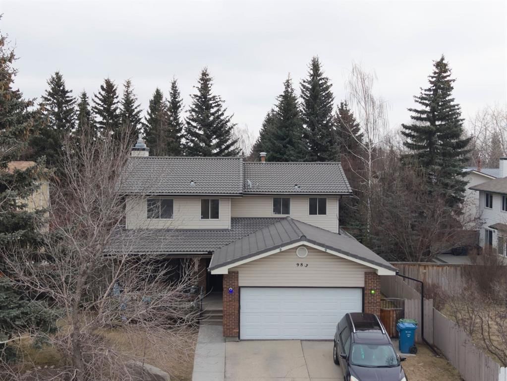 983 Woodbine Boulevard SW, Calgary — main listing photo