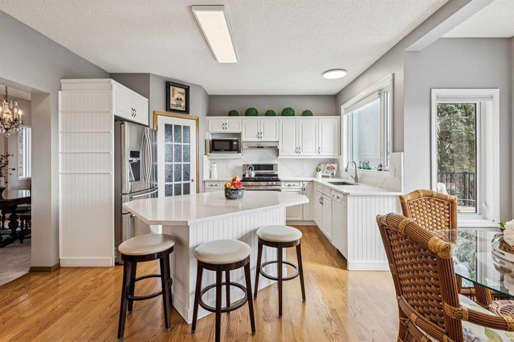 157 Douglas Park Boulevard SE, Calgary — photo 5 of 42