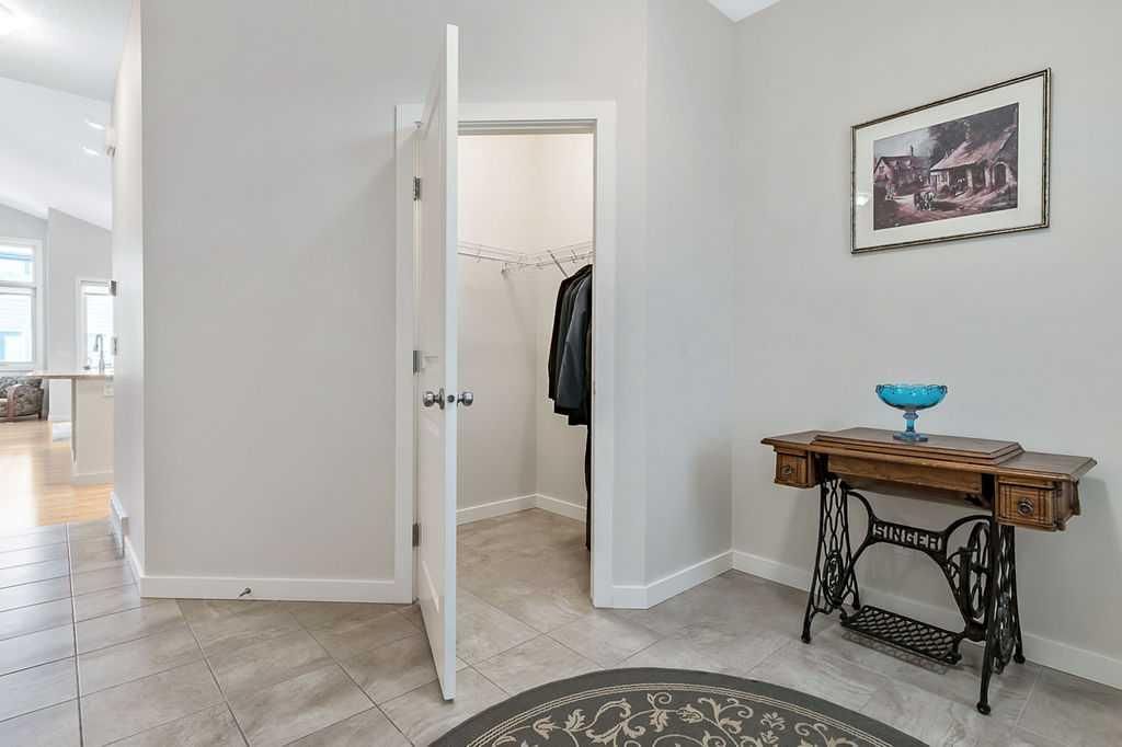 172 Tuscany Ridge Circle NW, Calgary — photo 5 of 42