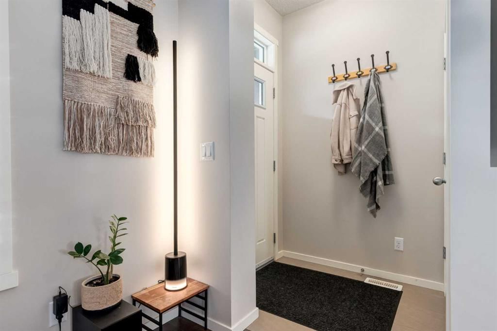 38 Legacy Boulevard SE, Calgary — photo 4 of 49