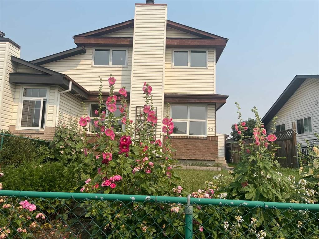22 Whitman Close NE, Calgary — photo 2 of 45