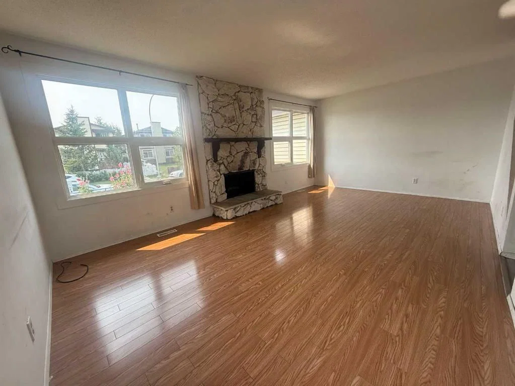 22 Whitman Close NE, Calgary — photo 4 of 45