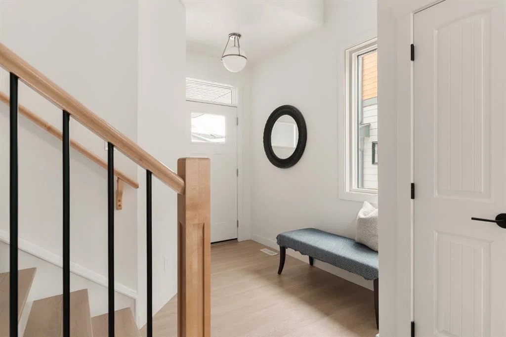 29 Cranbrook Park SE, Calgary — photo 3 of 50