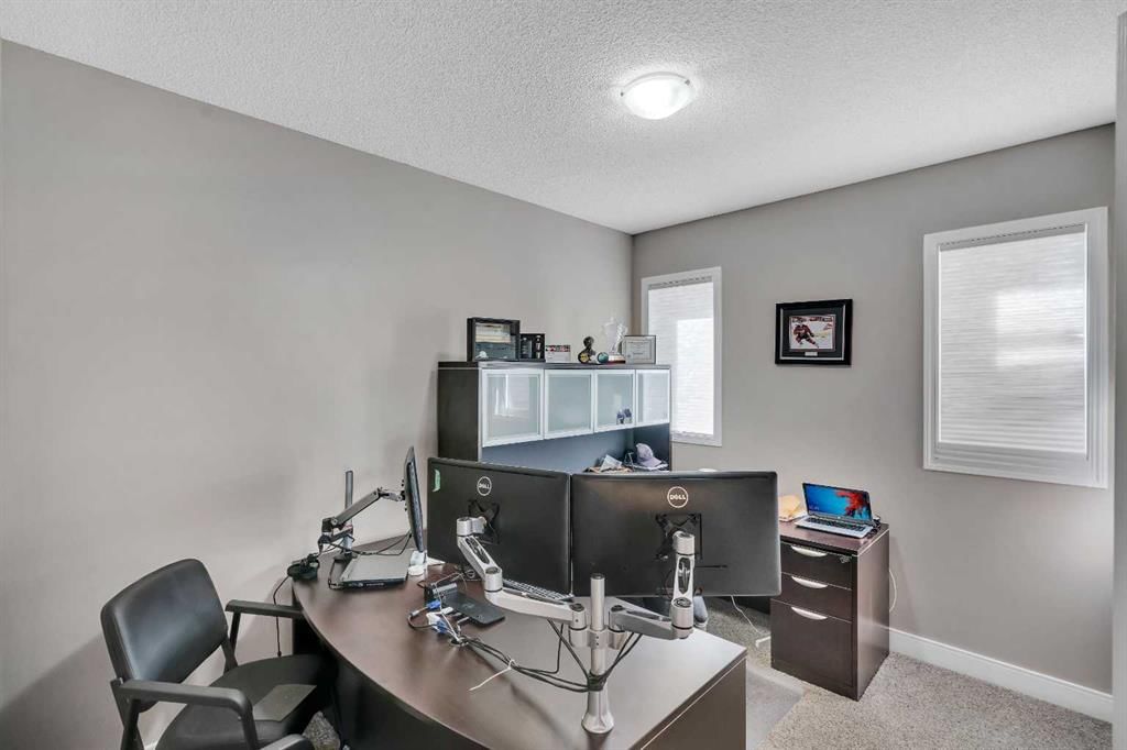 18 Silverado Skies Drive SW, Calgary — photo 4 of 50