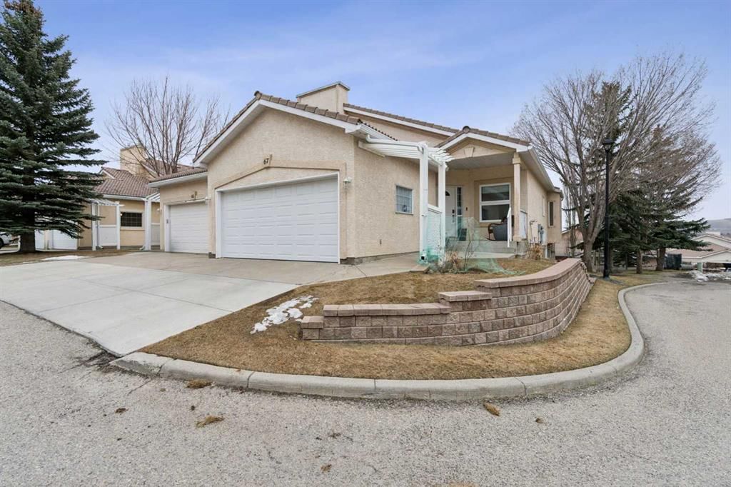 67 Scimitar Heath NW, Calgary — main listing photo