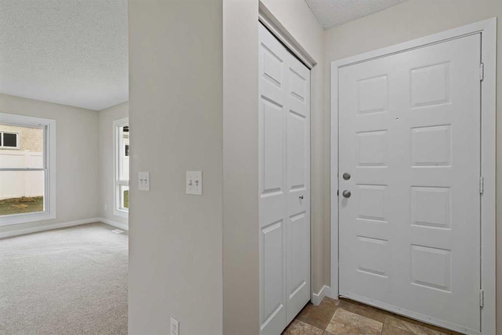 32 Deerpoint Road SE, Calgary — photo 2 of 33