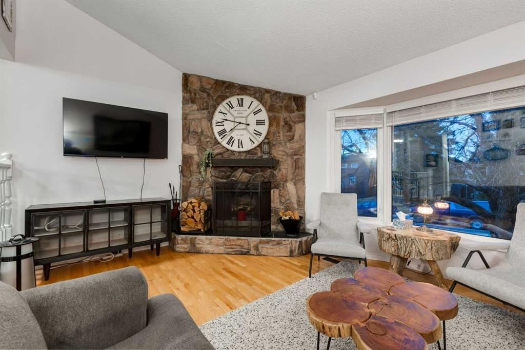 4 CEDARBROOK Way SW, Calgary — photo 5 of 40