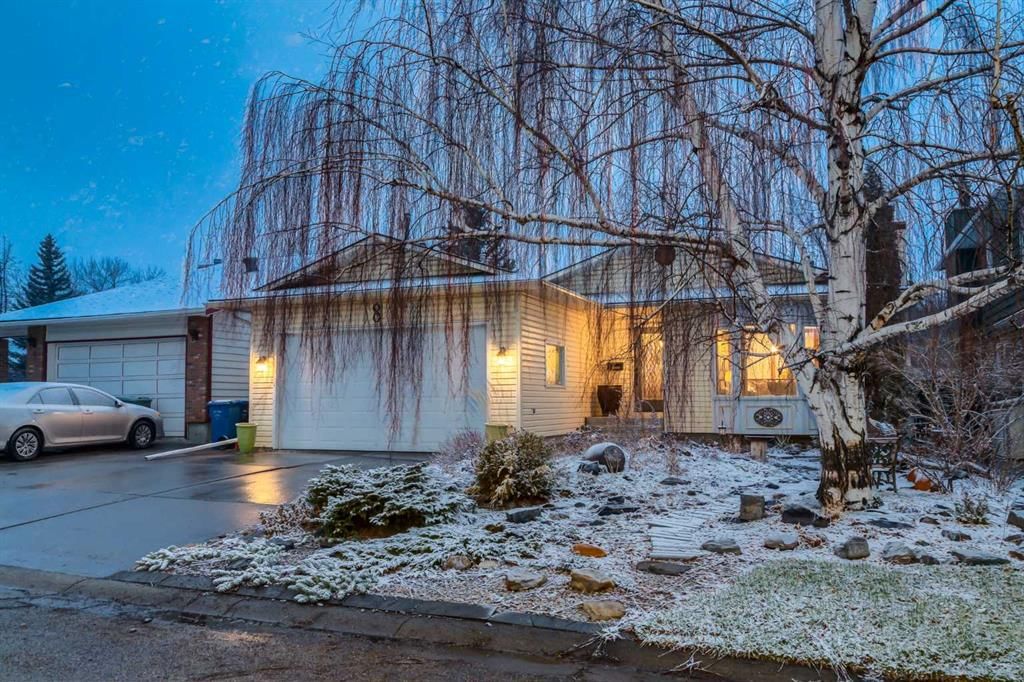 8 DEERWOOD Road SE, Calgary — main listing photo
