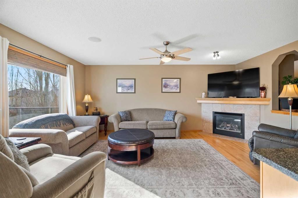 60 Cranfield Place SE, Calgary — photo 4 of 50