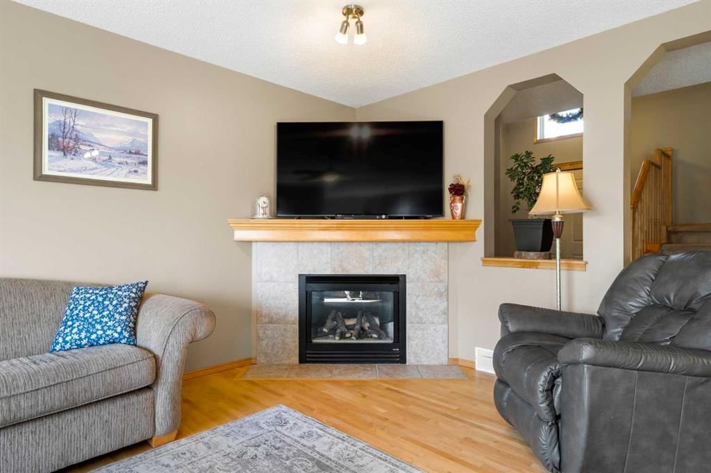 60 Cranfield Place SE, Calgary — photo 5 of 50