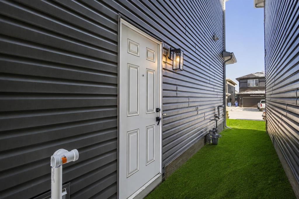 65 Amblefield Heights NW, Calgary — photo 3 of 16