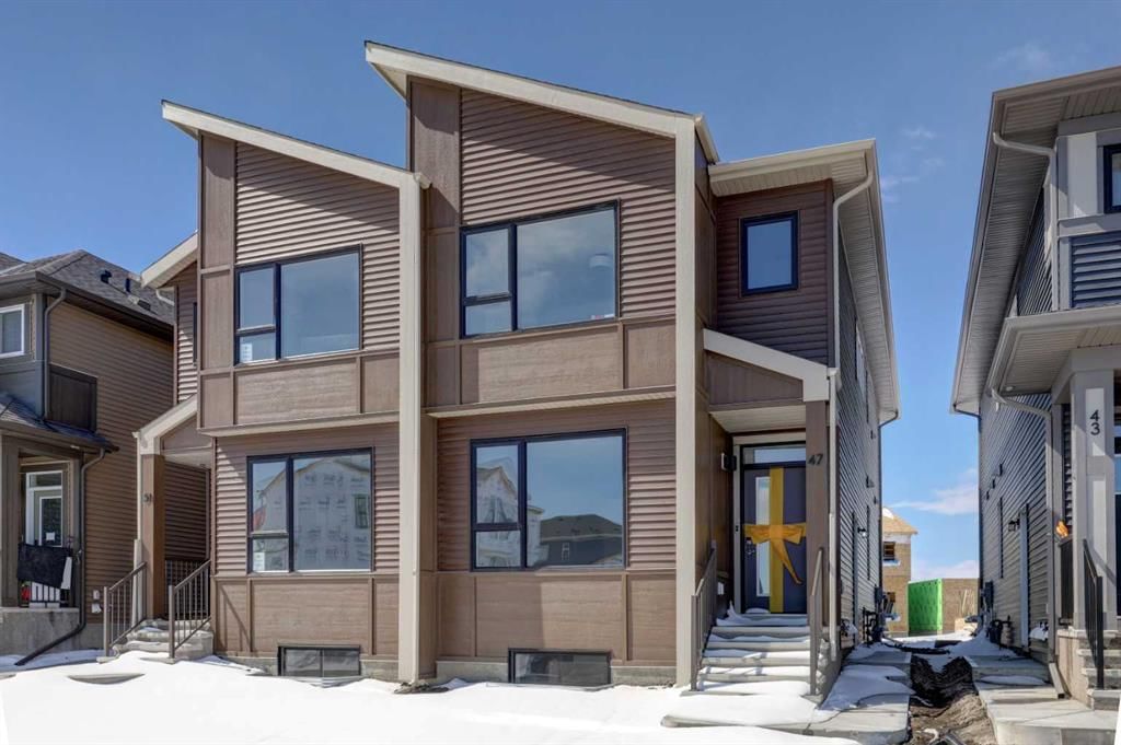 47 Lewisburg Manor NE, Calgary — photo 2 of 39
