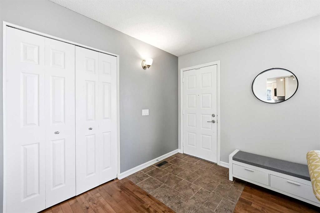 14775 Deer Ridge Drive SE, Calgary — photo 5 of 41