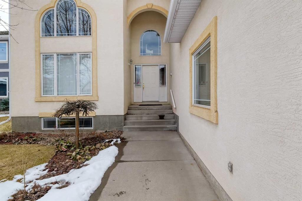 253 Patterson Boulevard SW, Calgary — photo 3 of 50