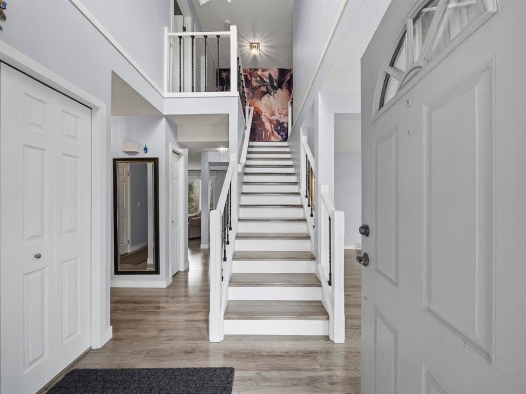 247 Hidden Valley Place NW, Calgary — photo 3 of 45