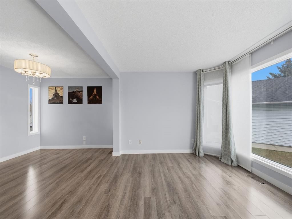 247 Hidden Valley Place NW, Calgary — photo 4 of 45