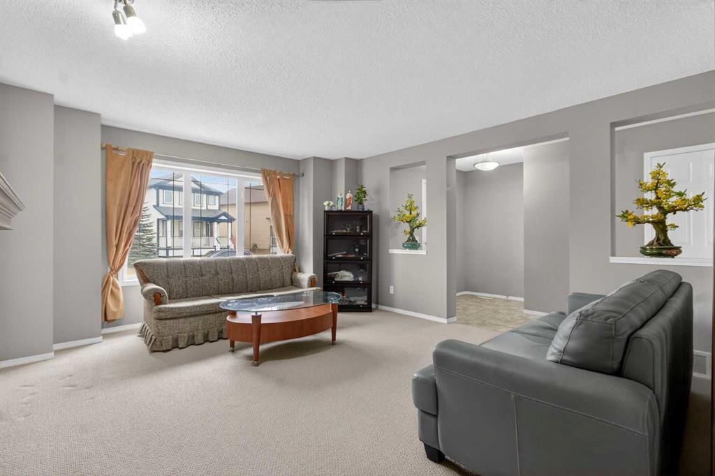 135 Copperstone Grove SE, Calgary — photo 3 of 24
