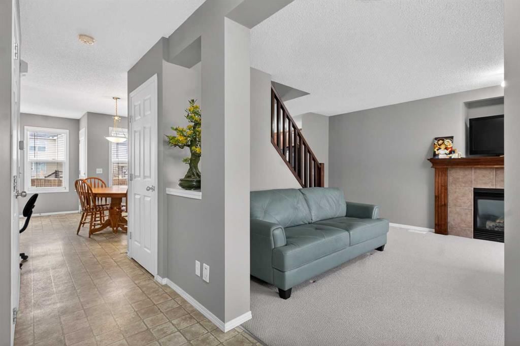 135 Copperstone Grove SE, Calgary — photo 4 of 24