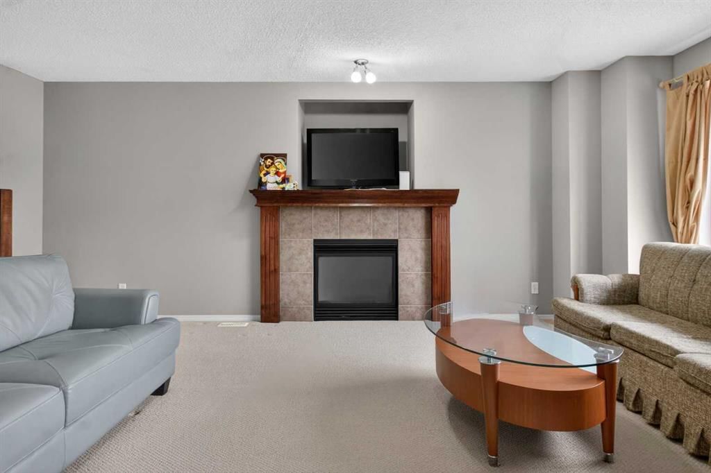 135 Copperstone Grove SE, Calgary — photo 5 of 24
