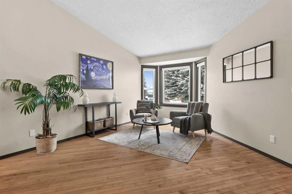 48 Rivergreen Crescent SE, Calgary — photo 4 of 49