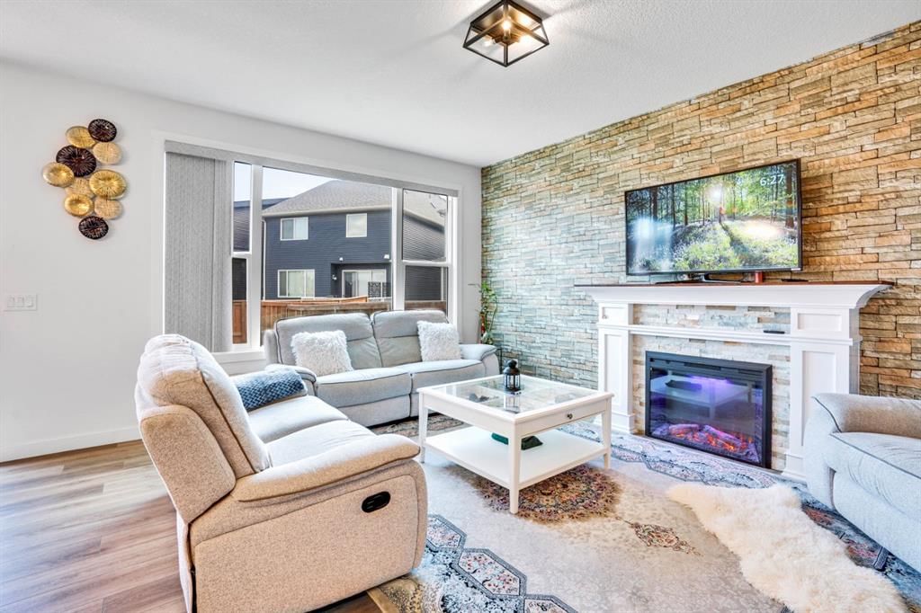 353 Walcrest View SE, Calgary — photo 3 of 47