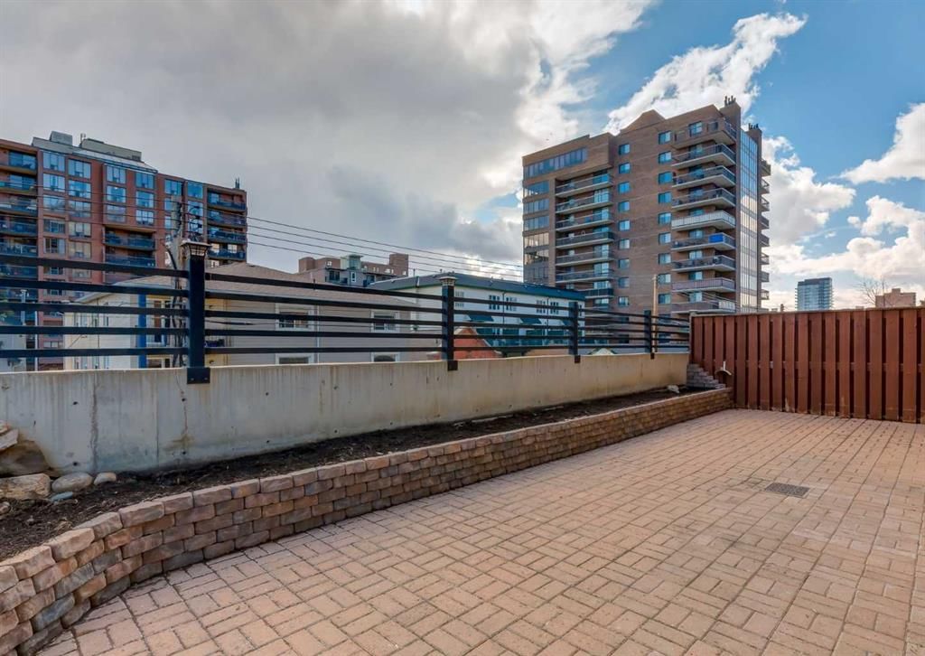 210, 1001 13 Avenue SW, Calgary — photo 3 of 43