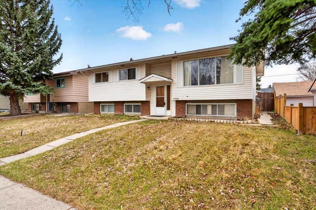 4748 Rundlehorn Drive NE, Calgary — photo 4 of 50