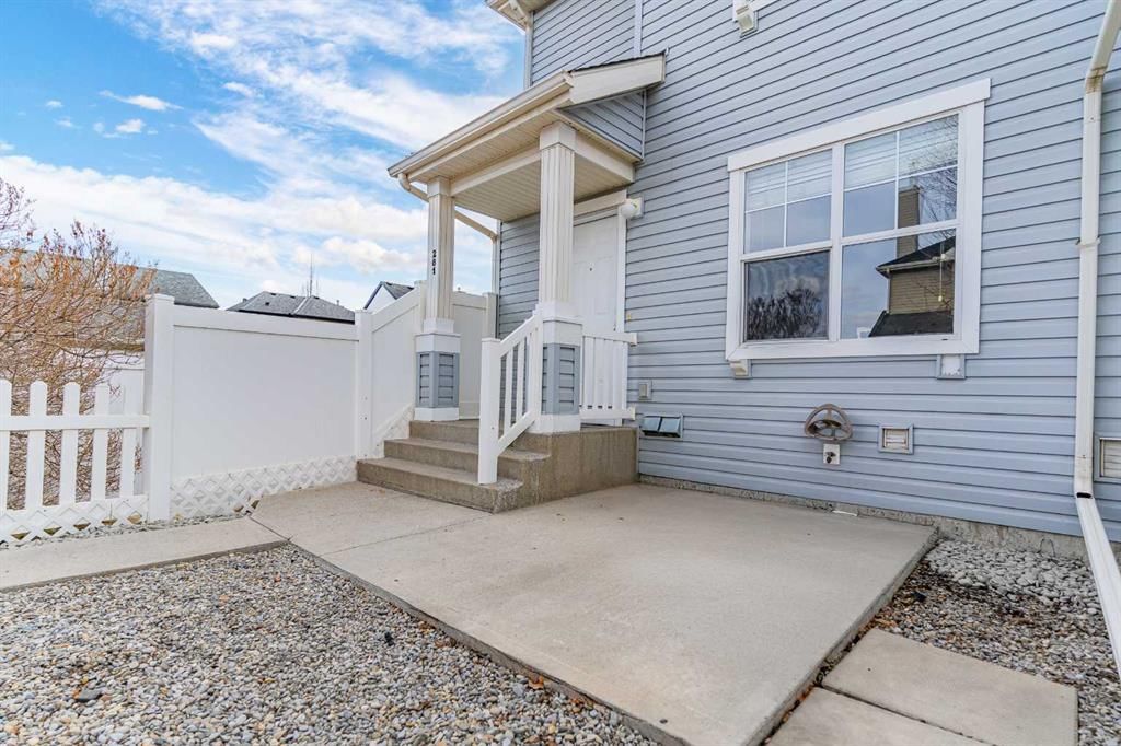 281 Elgin Gardens SE, Calgary — photo 4 of 40
