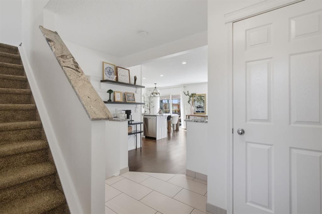167 Covemeadow Crescent NE, Calgary — photo 4 of 43