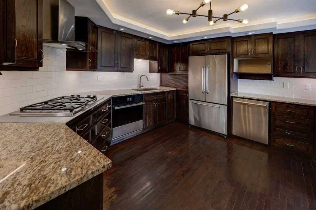 20, 448 Strathcona Drive SW, Calgary — photo 4 of 46