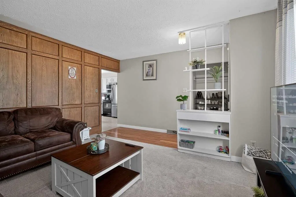 1823 38 Street SE, Calgary — photo 5 of 35
